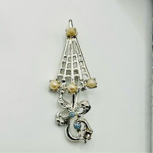 Vintage Silver tone and faux pearl and rhinestone brooch